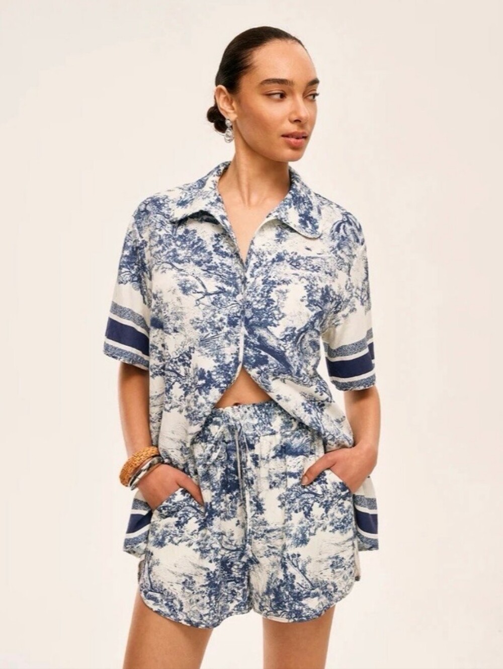 Commense Blue and White Toile Short Sleeve Button-Down Top
